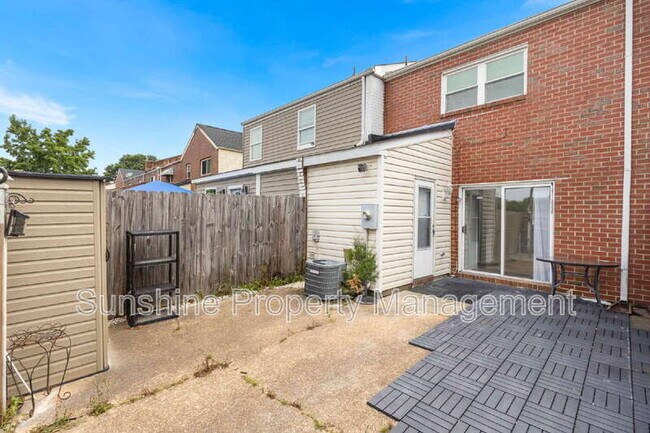 Building Photo - 6591 Stoney Point S
