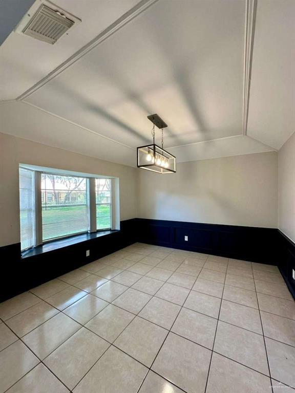 Building Photo - 29 W Dallas Ave