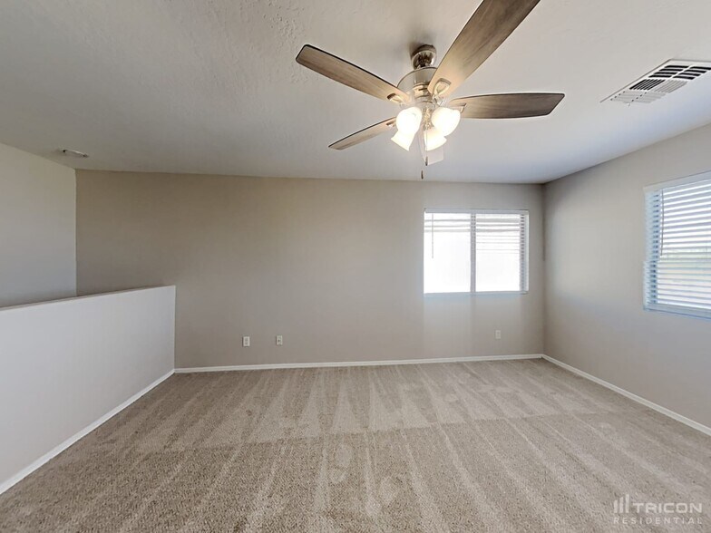 Building Photo - 1641 S 233rd Ln