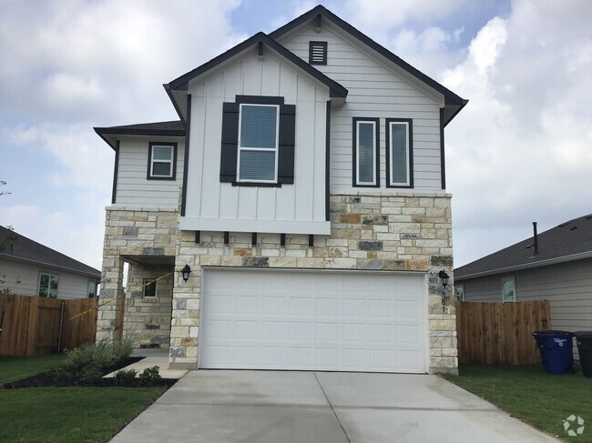 Building Photo - 381 Pebble Bend