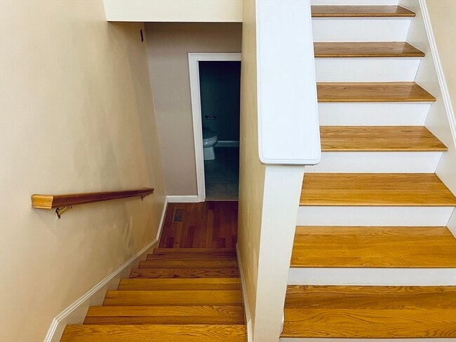 Building Photo - 9 Nirvana Dr