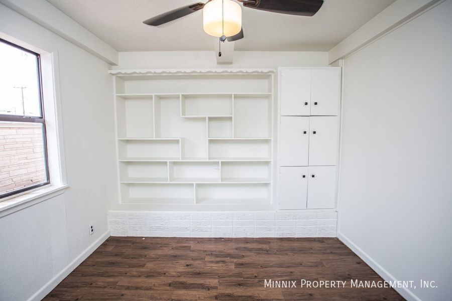 Building Photo - 502 2nd Pl