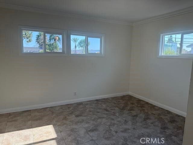 Building Photo - 2563 Cressent