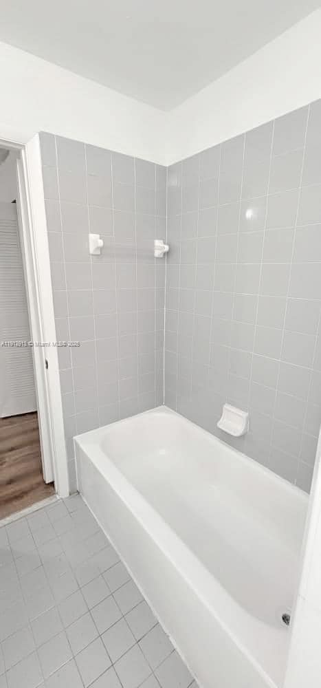 Building Photo - 1080 N Franklin Ave