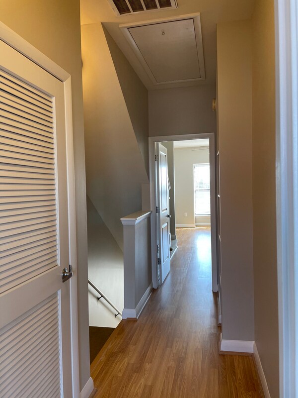 Building Photo - 566 New Bern Station Ct