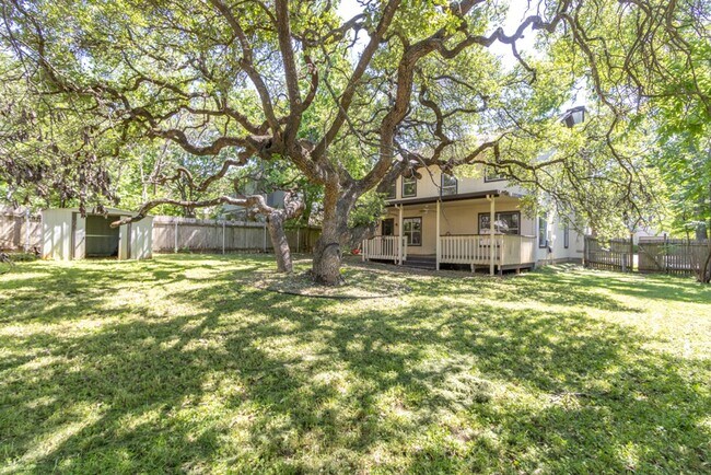 Building Photo - 13267 Kerrville Folkway