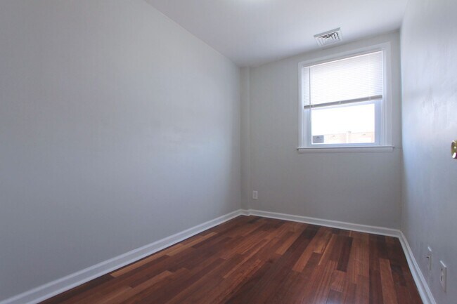 Building Photo - 8613 Gilbert St