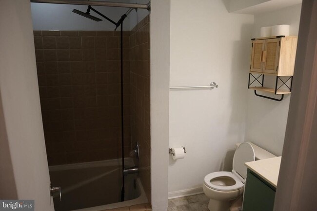 Building Photo - 36 E Wheeling St