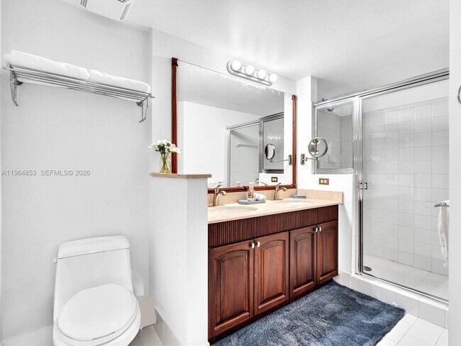 Building Photo - 17150 N Bay Rd