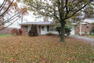 Building Photo - 3 bedroom 2 bathroom Single Family Home