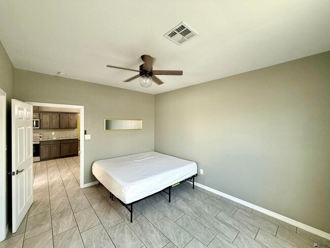 Building Photo - 458 S Orange Ave