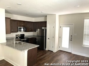 Building Photo - 10317 Lynwood Vlg