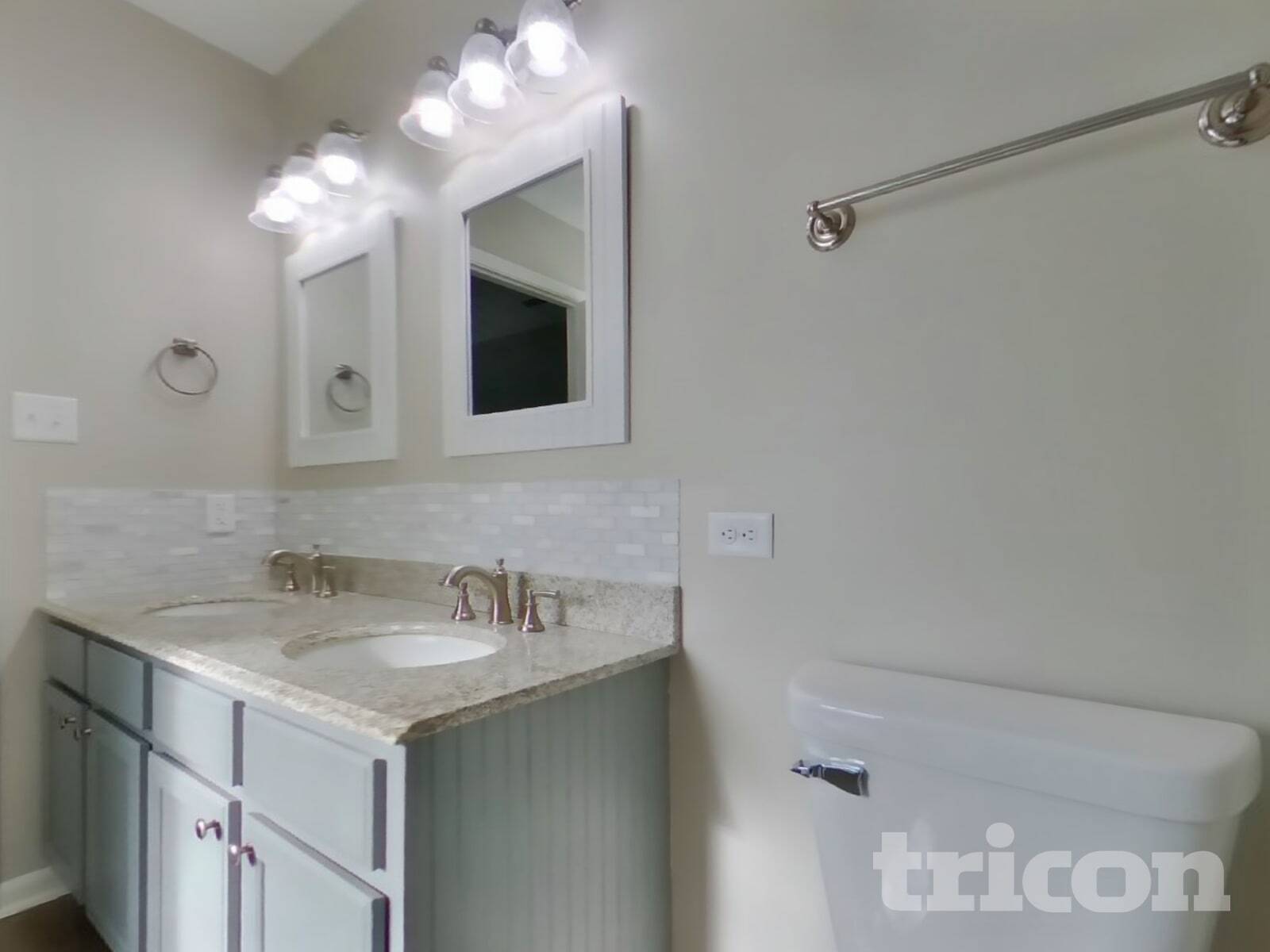 Building Photo - 1233 River Ridge Dr