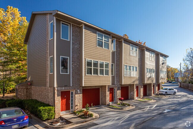 Building Photo - College Creek Condos