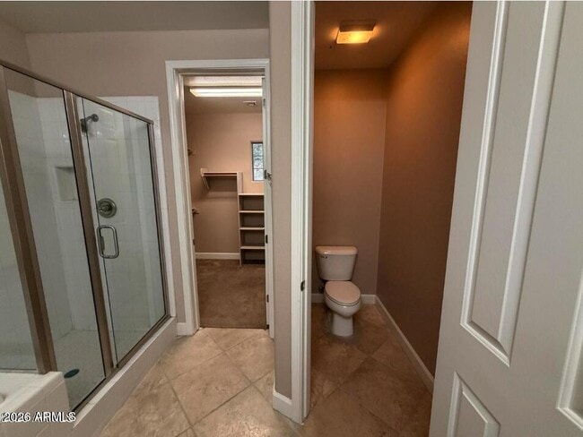 Building Photo - 421 W Wisteria Pl