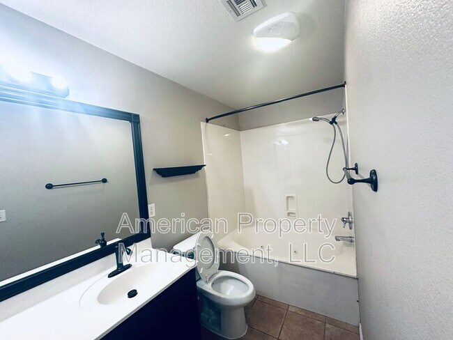 Building Photo - 2832 S 138th E Ave