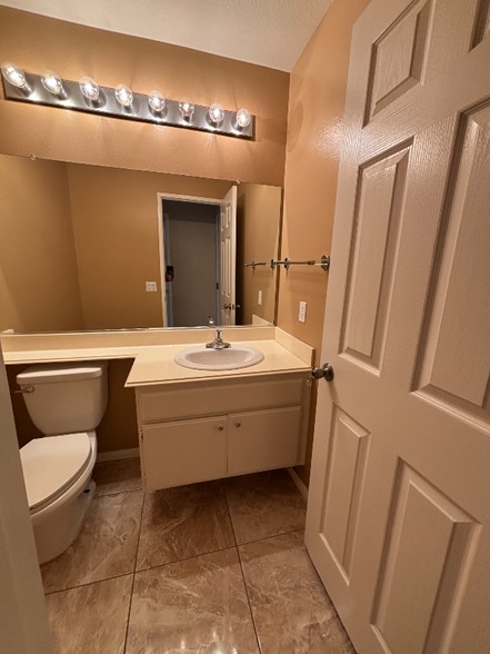 Building Photo - 10463 Graham Ct