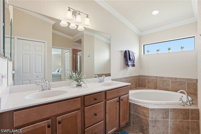 Building Photo - 9528 Avellino Wy