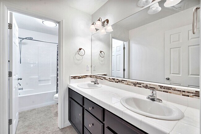 Building Photo - 1446 Sundial Way