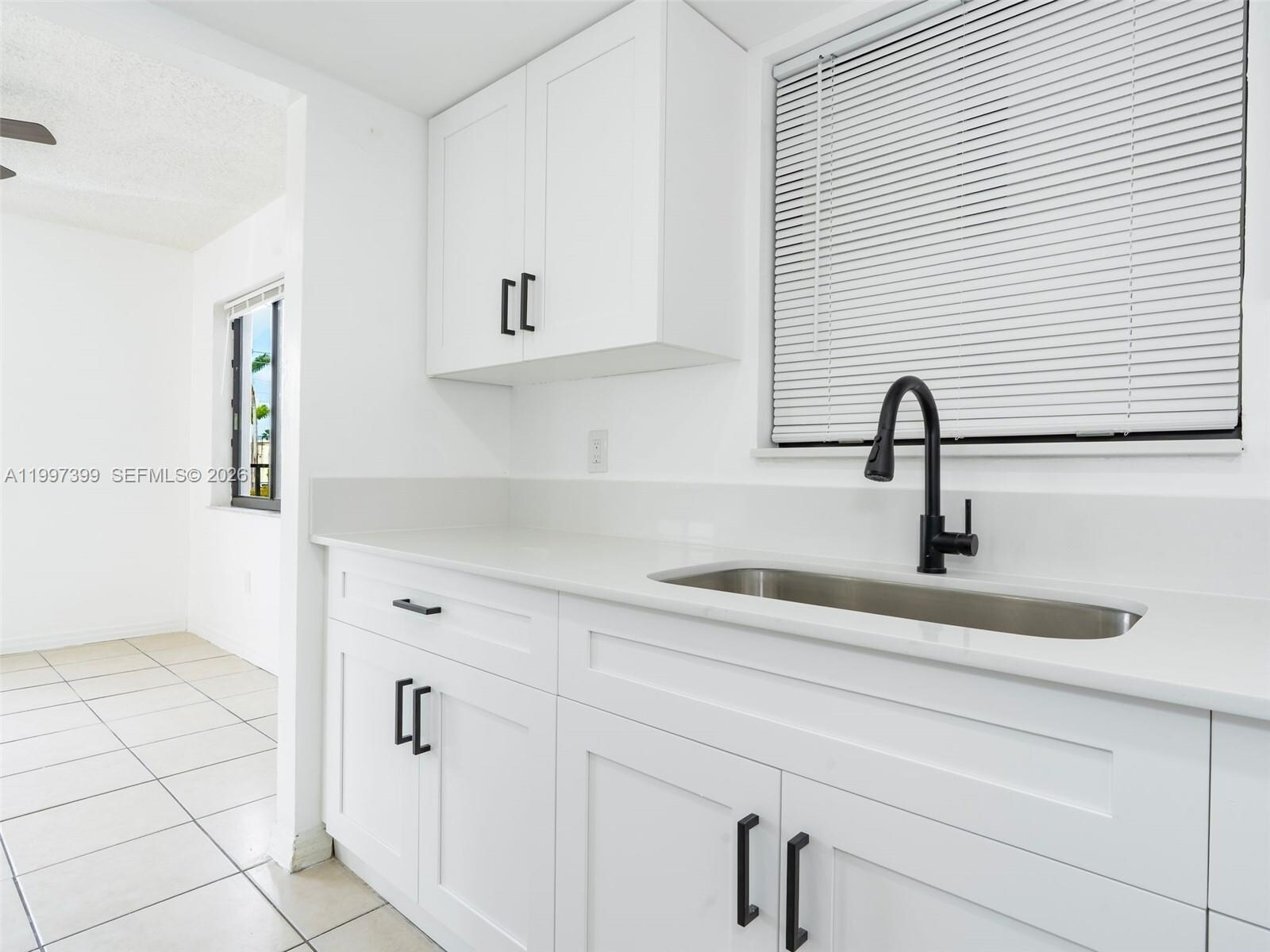 Building Photo - 1490 W 42nd Pl