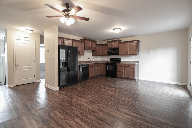 Building Photo - 1716 Thistlewood Dr