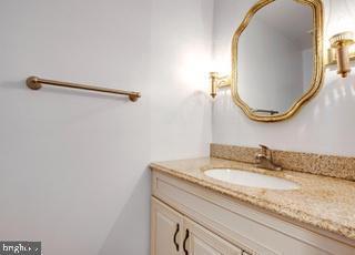 Building Photo - 8931 Park Forest Dr