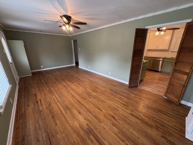 Building Photo - 2318 Fenwick Dr