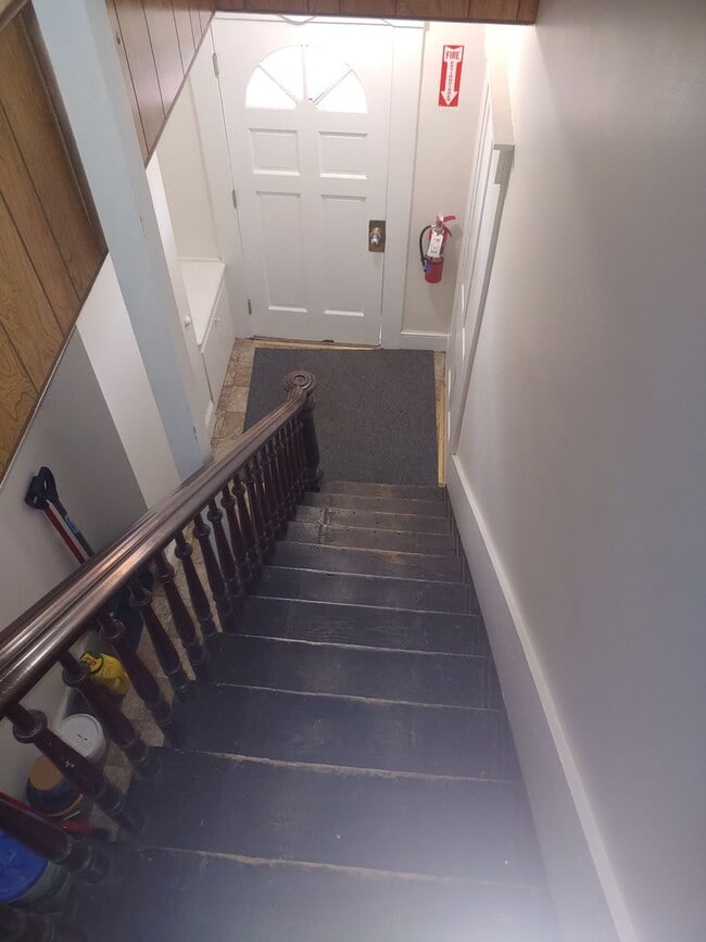 Building Photo - 60 N Main St