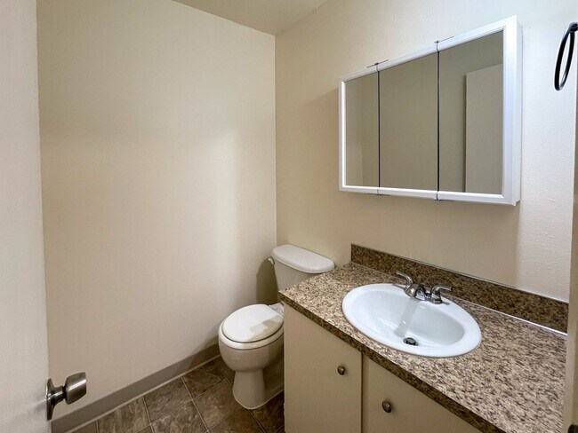 Interior Photo - #299 JANEWOOD WEST