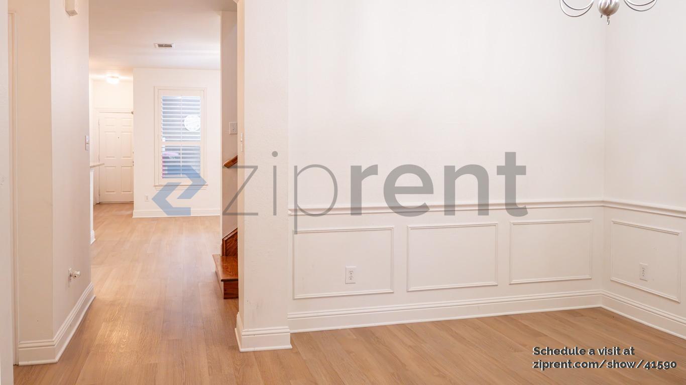 Building Photo - 427 Fuente