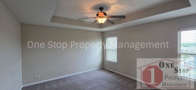 Building Photo - Beautiful 4 bedroom, 3 bathroom home in Raymore!
