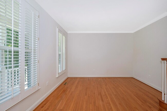 Building Photo - *Open House* 6/20 12-1 PM *