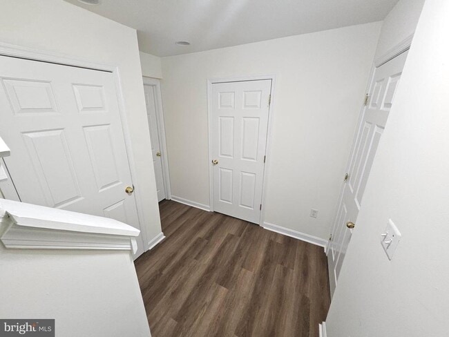 Building Photo - 261 Thomas Harmon Dr