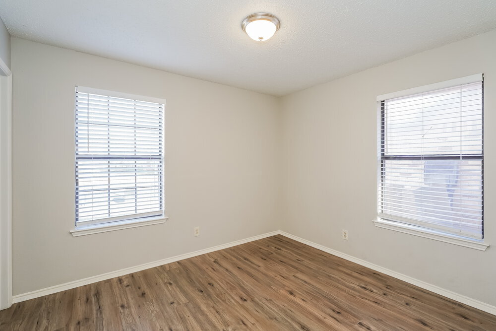 Building Photo - 8137 Camelot Rd