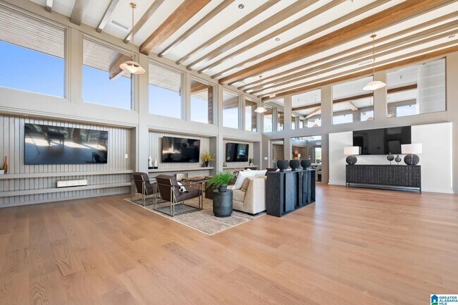 Building Photo - 4870 Silas Ave