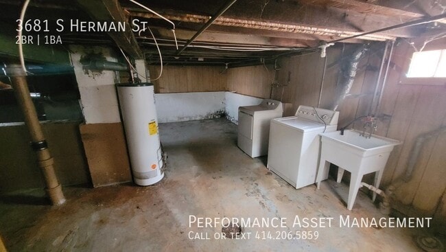 Building Photo - 3681 S Herman St