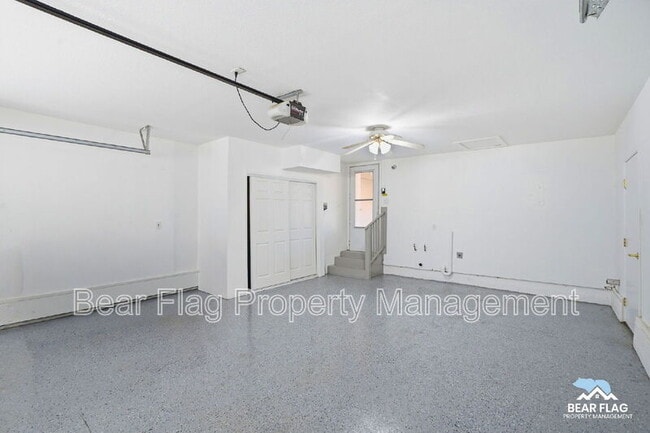 Building Photo - 1312 Mission Dr