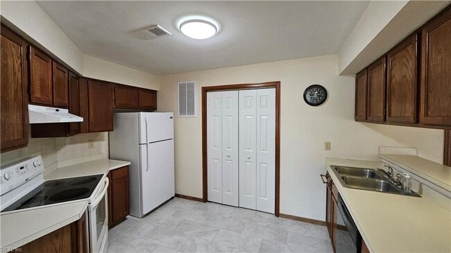 Building Photo - Kempsville Condo
