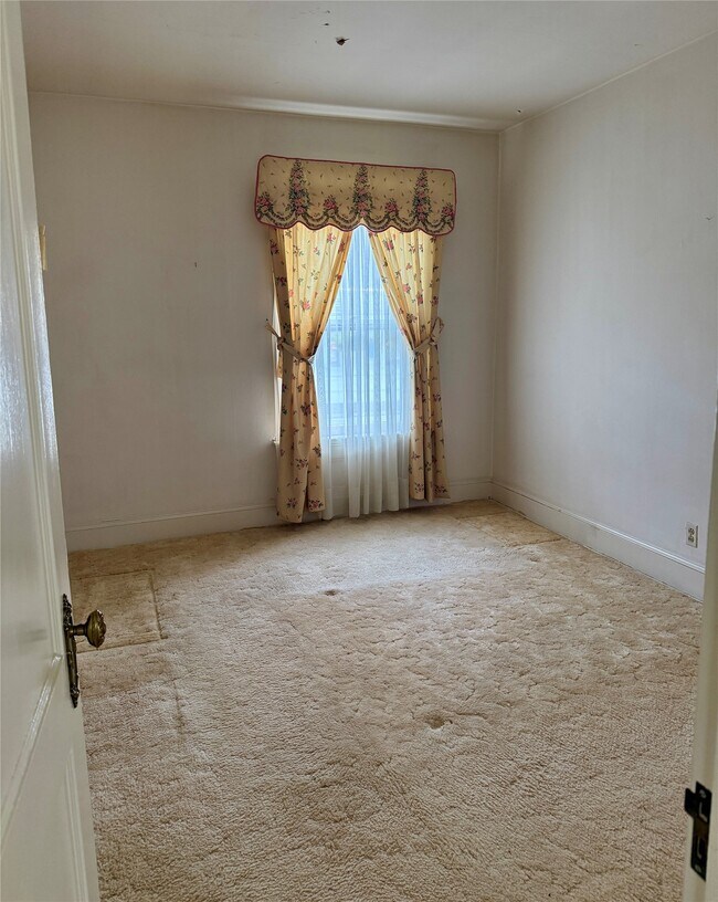 Building Photo - 51 Mill St