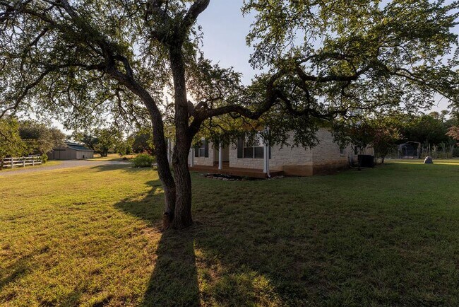 Building Photo - 704 Ridgmar Rd