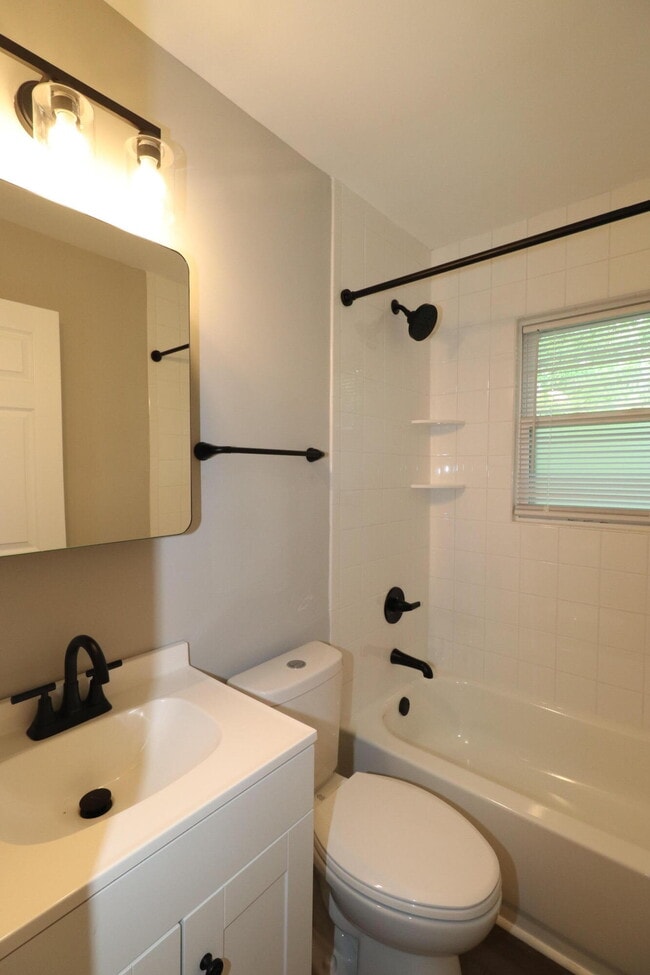 Building Photo - 155 Delmont Dr