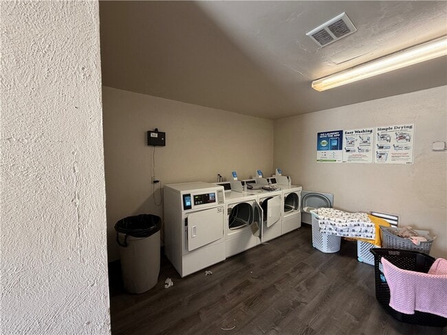 Building Photo - 1330 W Lambert Rd