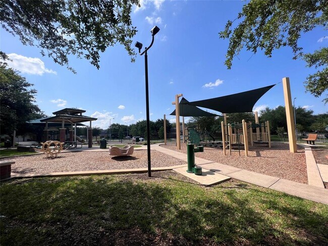 Building Photo - 4903 Lake Gladewater Ct