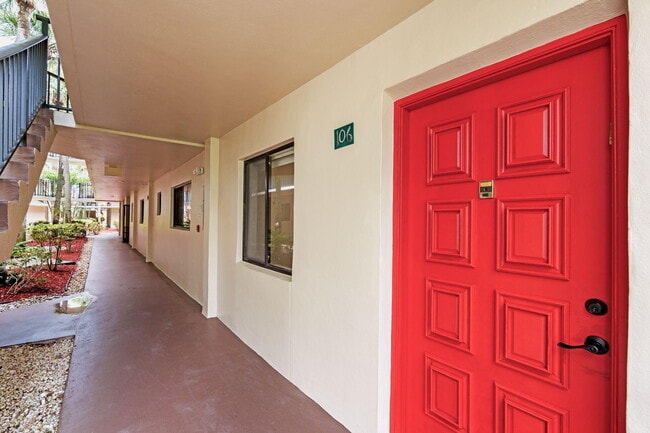 Building Photo - 5310 Las Verdes Cir