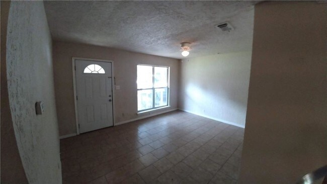 Building Photo - 5903 Breezewood Dr