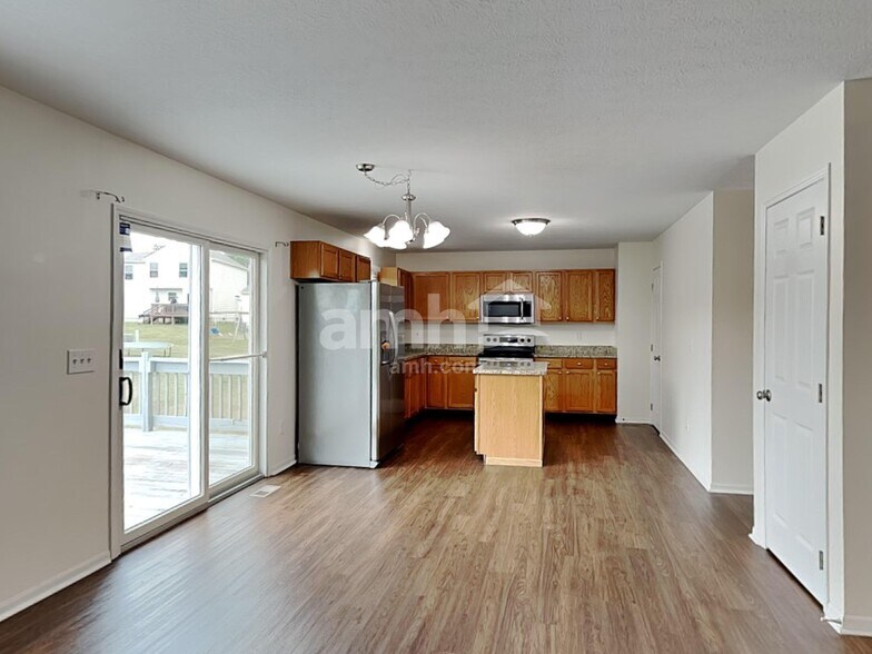 Building Photo - 5605 Stevens Dr