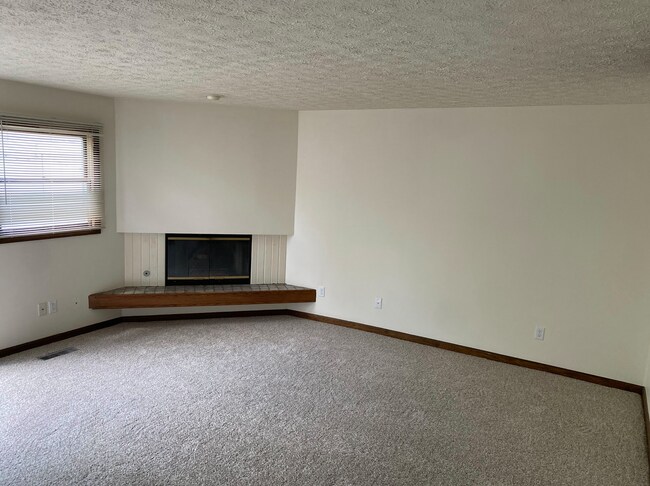 Building Photo - 1341 Stardust Ave NW