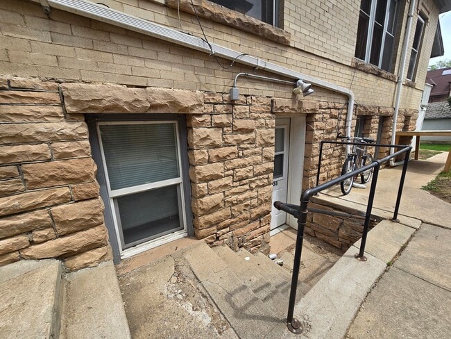 Building Photo - 1038-1040 14th