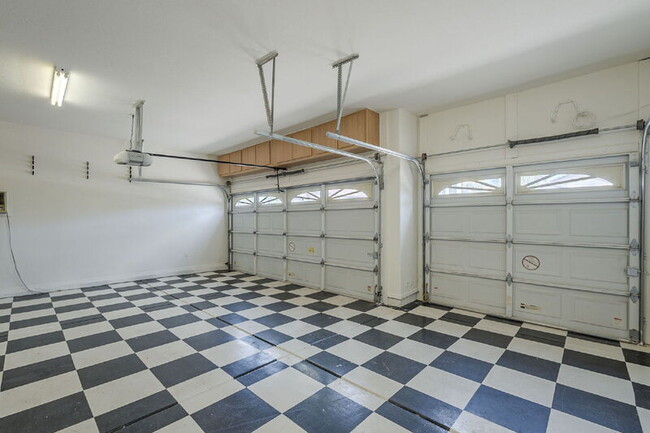 Building Photo - 2951 E Riviera Pl