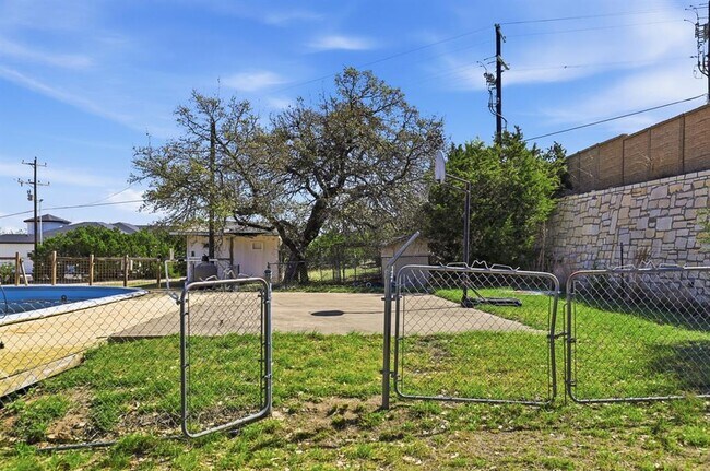 Building Photo - 128 Skyview Terrace